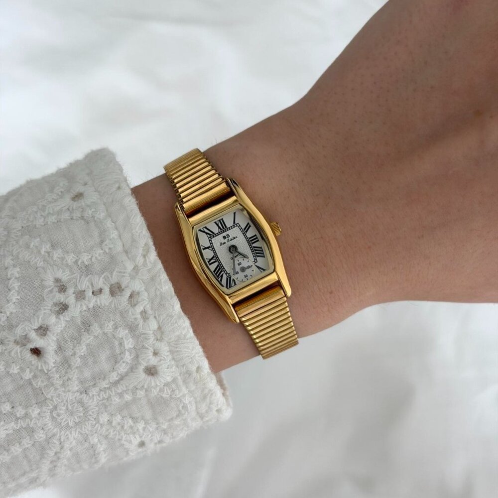 SKU:0482 gold‎ white mini watch vintage vibe+in a gift bag fit any hand size
